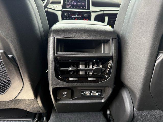 new 2025 Jeep Grand Cherokee car, priced at $42,168