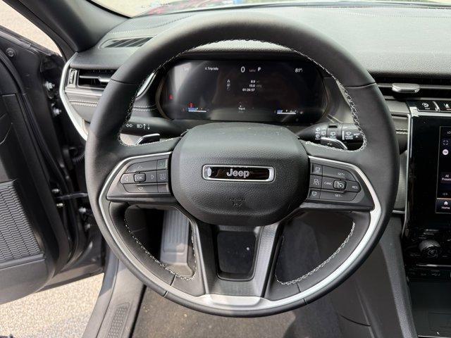 new 2025 Jeep Grand Cherokee car, priced at $42,168
