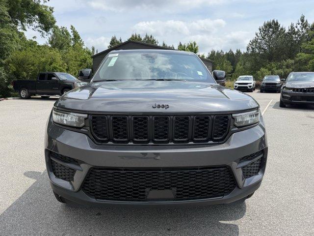 new 2025 Jeep Grand Cherokee car, priced at $42,168