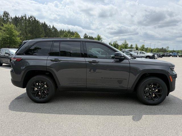 new 2025 Jeep Grand Cherokee car, priced at $42,168
