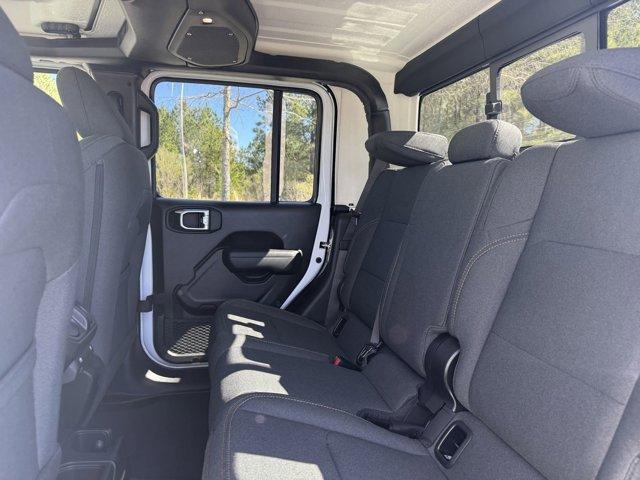new 2025 Jeep Gladiator car, priced at $42,790