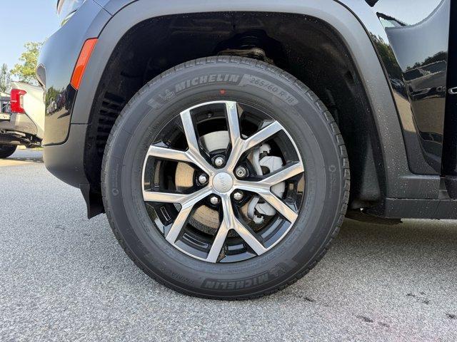 new 2025 Jeep Grand Cherokee car, priced at $46,490