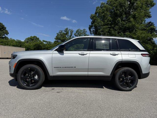 new 2025 Jeep Grand Cherokee car, priced at $44,396