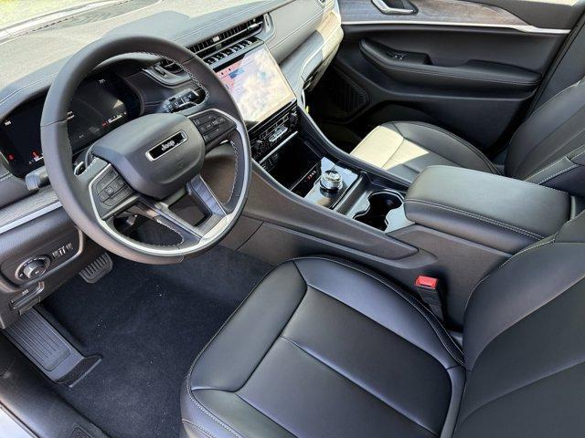 new 2025 Jeep Grand Cherokee car, priced at $44,396