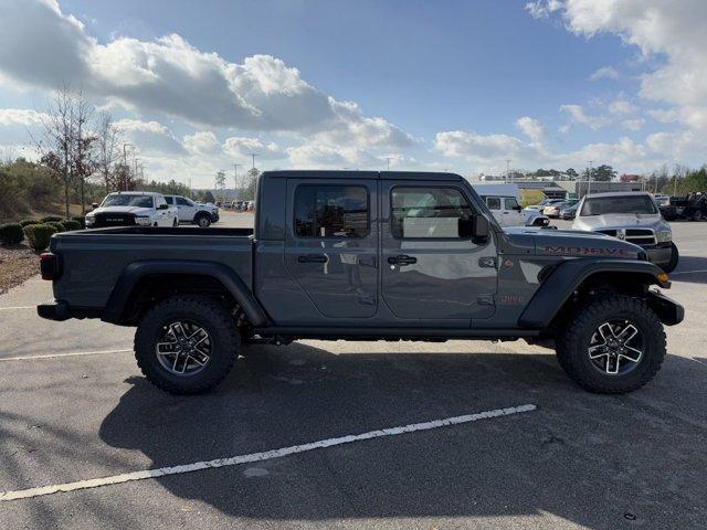 new 2025 Jeep Gladiator car, priced at $53,885