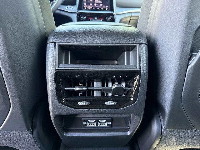 new 2025 Jeep Grand Cherokee car, priced at $37,318