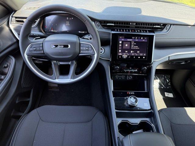 new 2025 Jeep Grand Cherokee car, priced at $37,318
