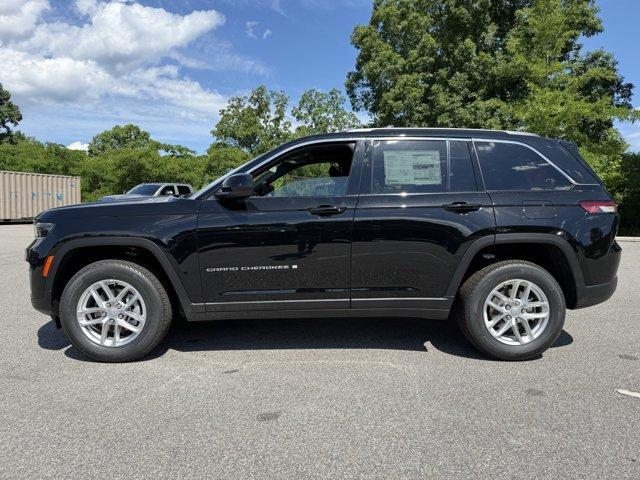 new 2025 Jeep Grand Cherokee car, priced at $40,375