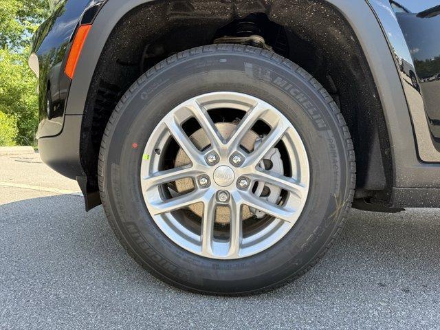 new 2025 Jeep Grand Cherokee car, priced at $37,318