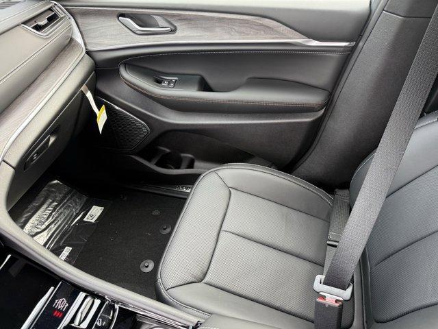 new 2025 Jeep Grand Cherokee L car, priced at $61,585