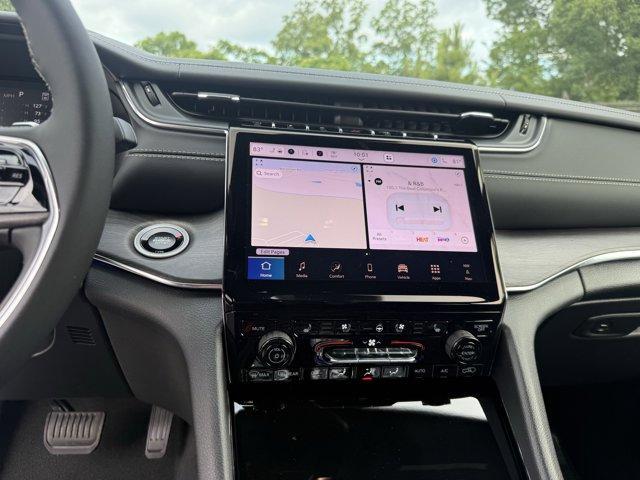 new 2025 Jeep Grand Cherokee L car, priced at $61,585