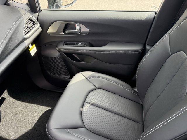 new 2025 Chrysler Pacifica car, priced at $42,517