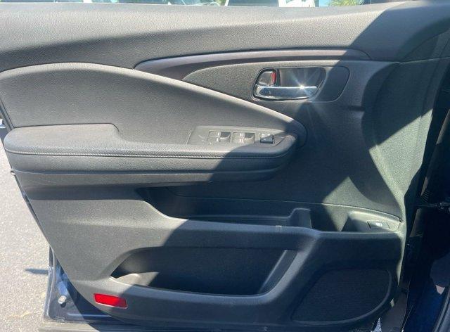 used 2022 Honda Pilot car, priced at $26,990