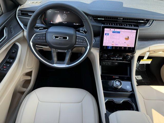 new 2025 Jeep Grand Cherokee car, priced at $43,389