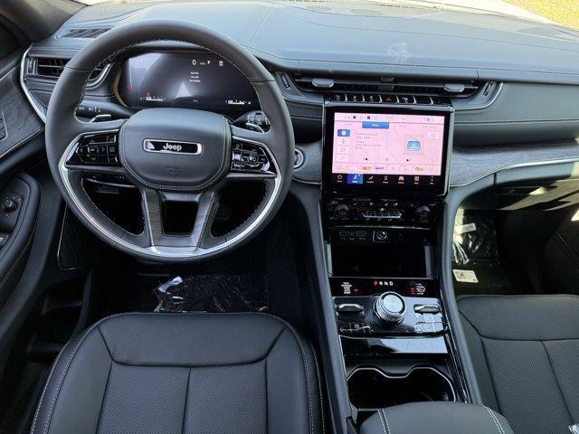 new 2025 Jeep Grand Cherokee car, priced at $58,790