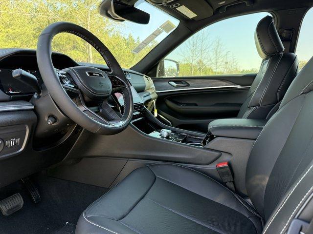 new 2025 Jeep Grand Cherokee car, priced at $58,790