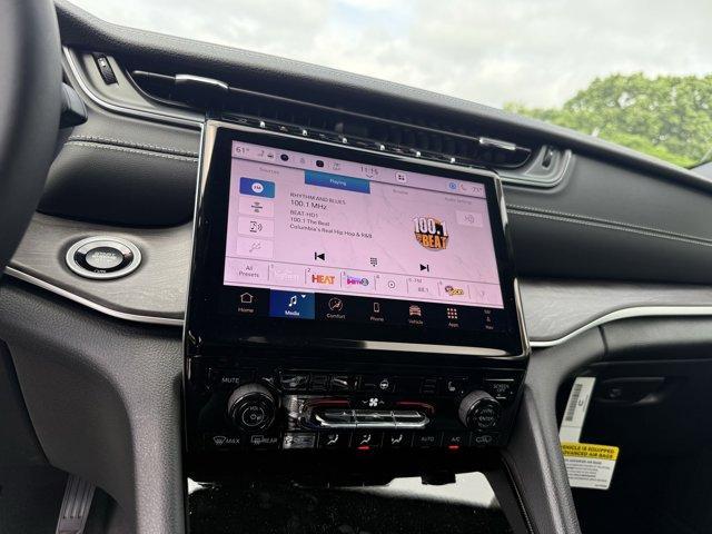 new 2025 Jeep Grand Cherokee car, priced at $43,777