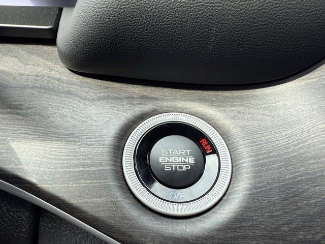 new 2025 Jeep Grand Cherokee car, priced at $43,777