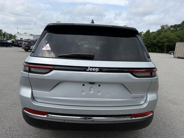 new 2025 Jeep Grand Cherokee car, priced at $43,777