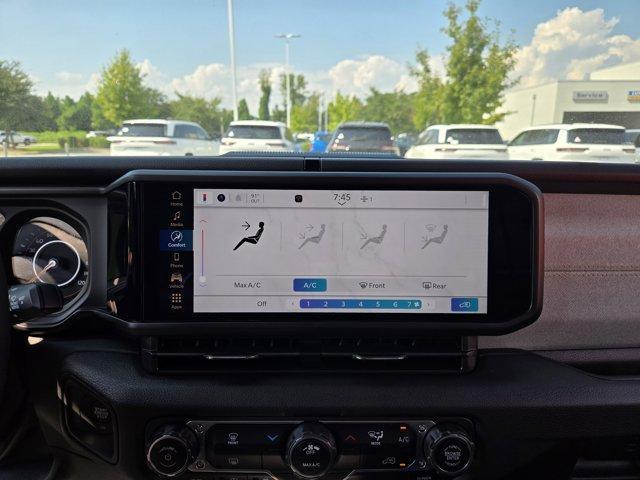 new 2025 Jeep Wrangler car, priced at $41,109