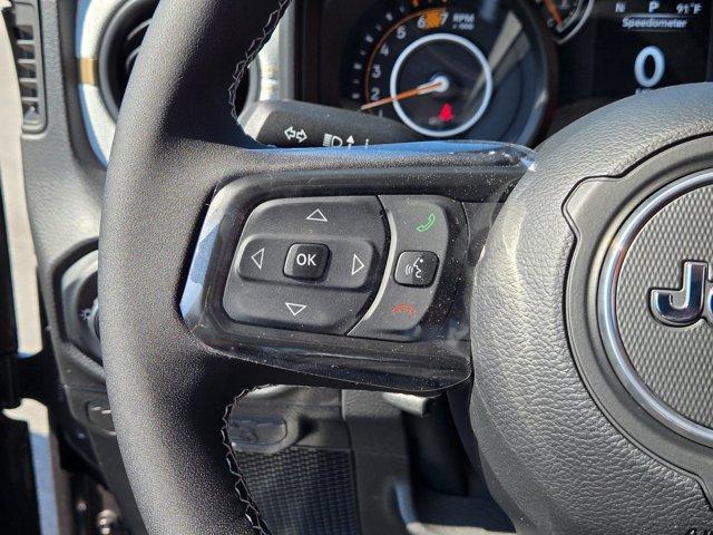 new 2025 Jeep Wrangler car, priced at $41,109