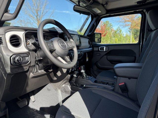 new 2025 Jeep Wrangler car, priced at $48,167