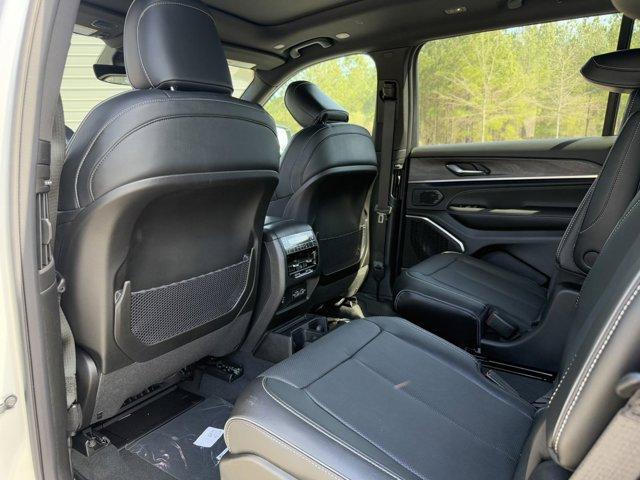new 2025 Jeep Grand Cherokee L car, priced at $62,380
