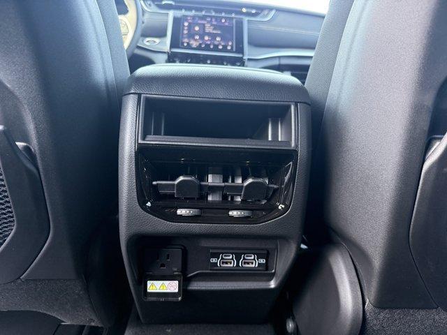 new 2025 Jeep Grand Cherokee car, priced at $40,578