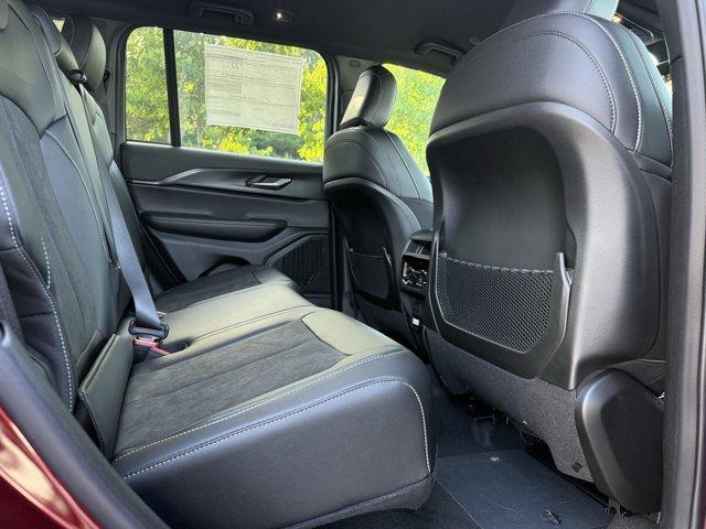 new 2025 Jeep Grand Cherokee car, priced at $44,230