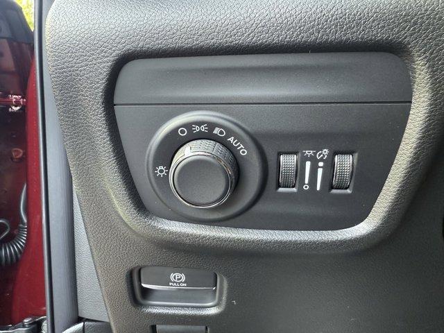 new 2025 Jeep Grand Cherokee car, priced at $40,578