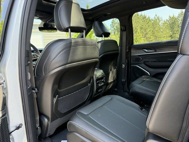 new 2025 Jeep Grand Cherokee L car, priced at $60,585