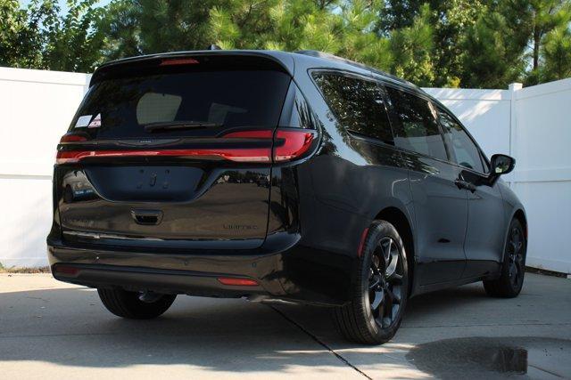 new 2024 Chrysler Pacifica car, priced at $48,523