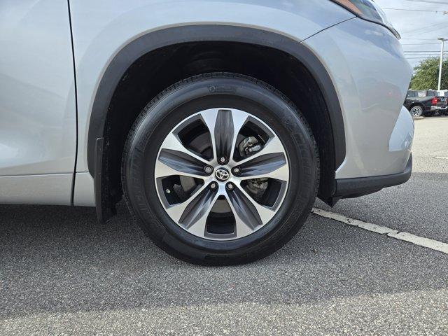 used 2023 Toyota Highlander car, priced at $36,990