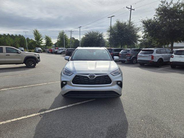 used 2023 Toyota Highlander car, priced at $36,990