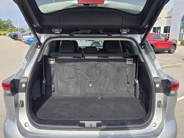 used 2023 Toyota Highlander car, priced at $36,990