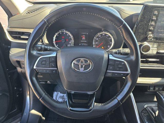 used 2020 Toyota Highlander car, priced at $23,990