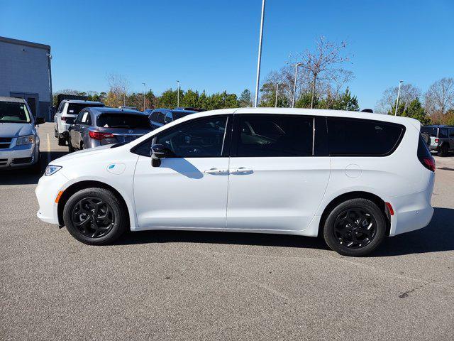 new 2024 Chrysler Pacifica Hybrid car, priced at $52,757