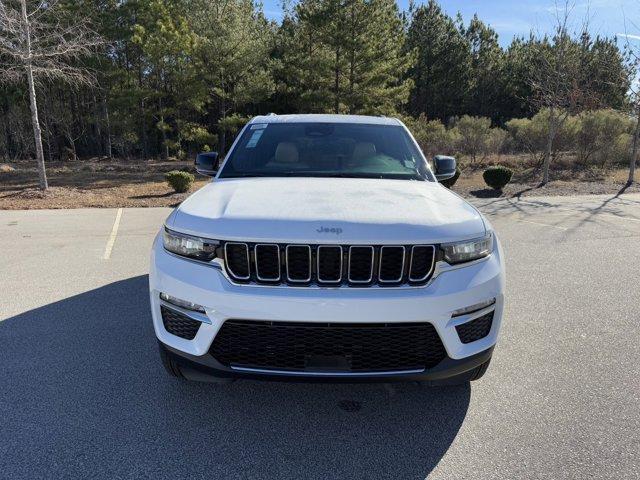 new 2025 Jeep Grand Cherokee car, priced at $42,042