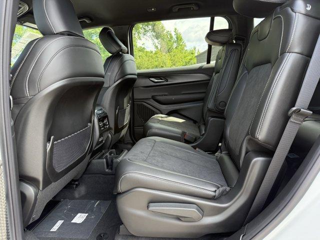 new 2025 Jeep Grand Cherokee L car, priced at $41,916