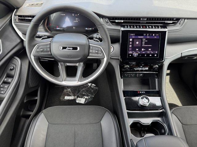 new 2025 Jeep Grand Cherokee L car, priced at $41,916