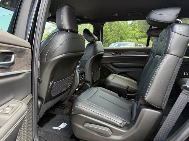 new 2025 Jeep Grand Cherokee L car, priced at $51,215