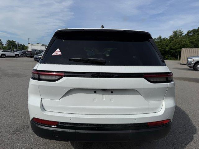 new 2025 Jeep Grand Cherokee car, priced at $40,074