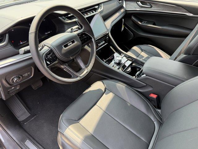 new 2025 Jeep Grand Cherokee car, priced at $59,585