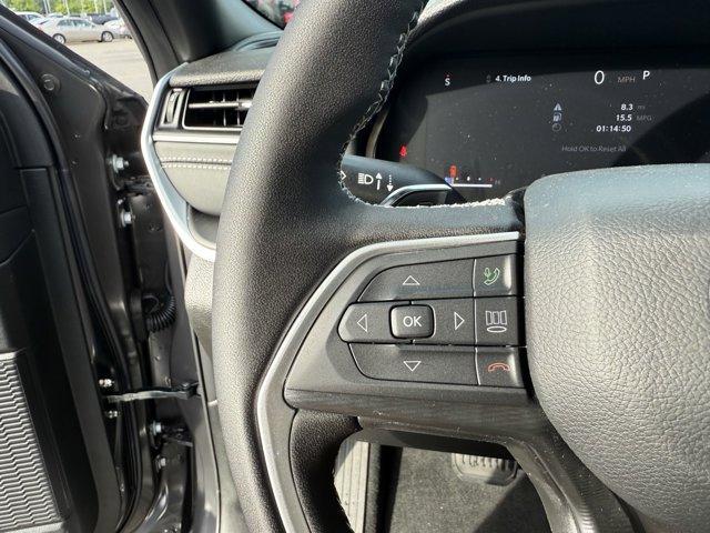 new 2025 Jeep Grand Cherokee car, priced at $44,230