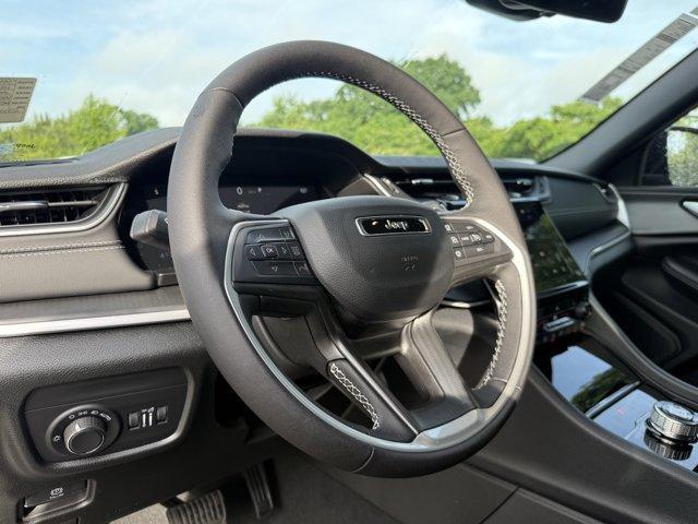 new 2025 Jeep Grand Cherokee car, priced at $44,230