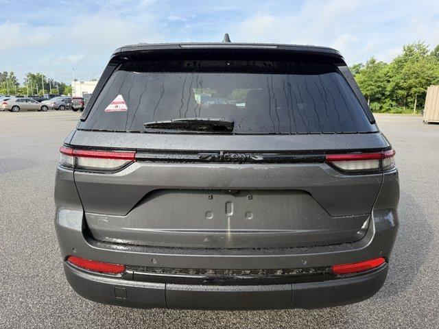 new 2025 Jeep Grand Cherokee car, priced at $44,230