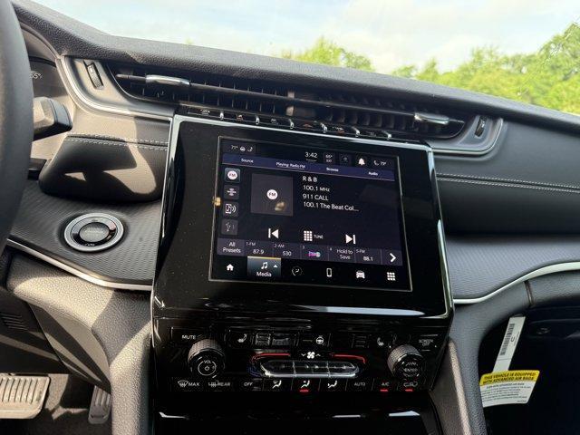 new 2025 Jeep Grand Cherokee car, priced at $44,230
