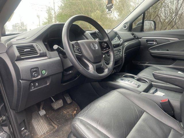 used 2022 Honda Pilot car, priced at $30,990