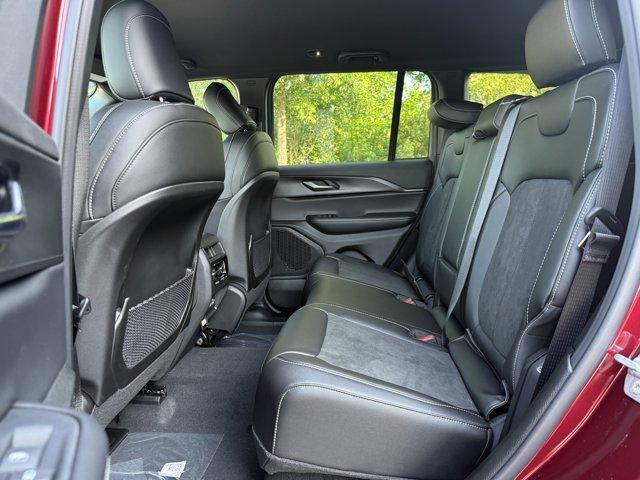 new 2025 Jeep Grand Cherokee car, priced at $44,230