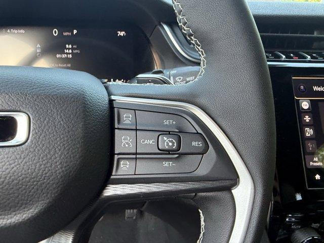 new 2025 Jeep Grand Cherokee car, priced at $44,230